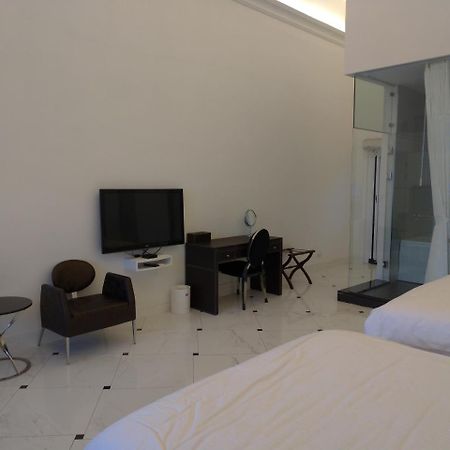 Bed and Breakfast Dear Garden Donghe Exterior foto